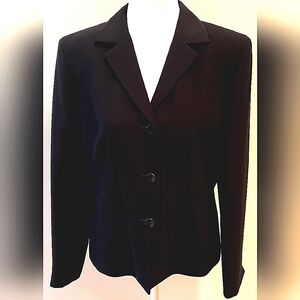 Kate Hill Petite Black Jacket This exquisite paperweight is a must-have for  12P
